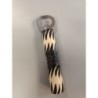 décapsuleur vintage africain noir et blanc