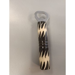 décapsuleur vintage africain noir et blanc