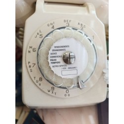 téléphone vintage blanc