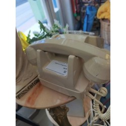 téléphone vintage blanc