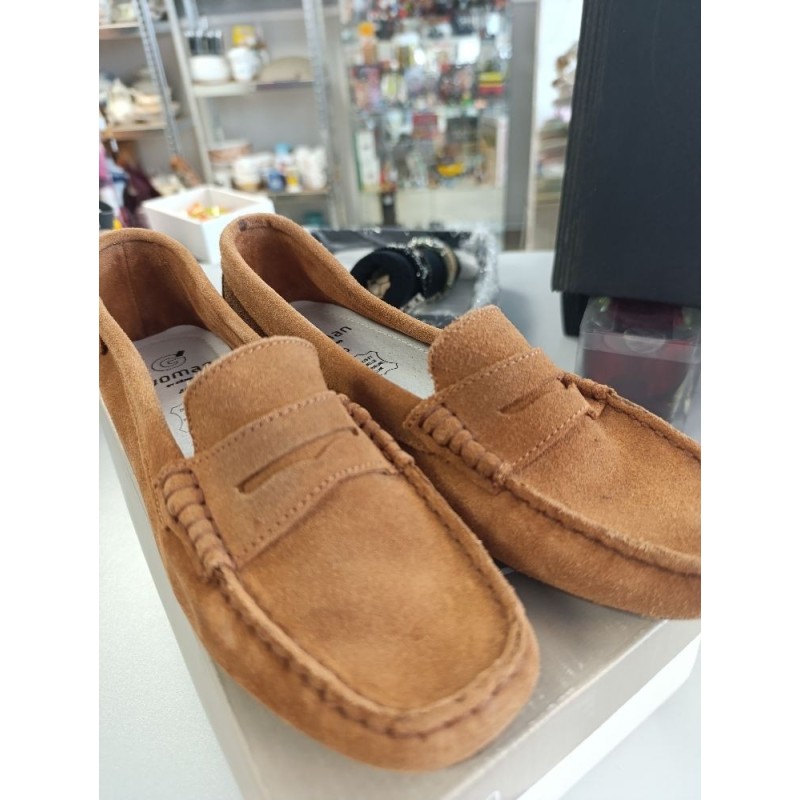 mocassins peau retournée couleur camel pointure 40