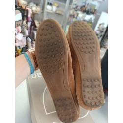 mocassins peau retournée couleur camel pointure 40