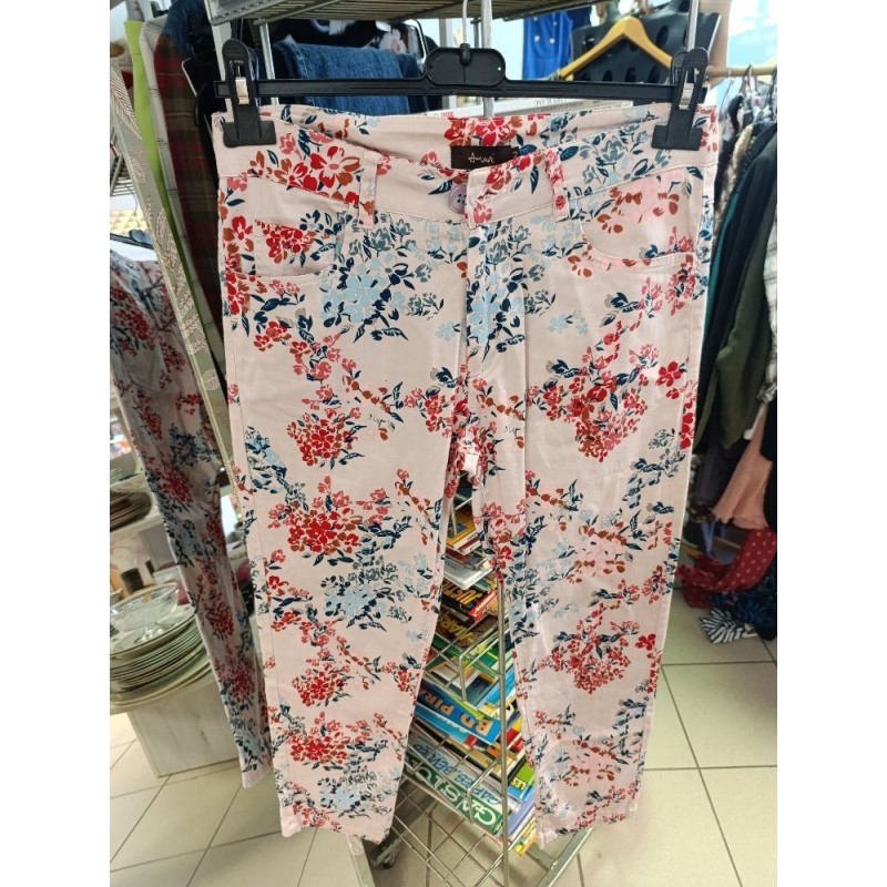 pantalon court rose fleurs amani taille 2