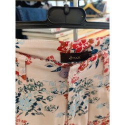 pantalon court rose fleurs amani taille 2