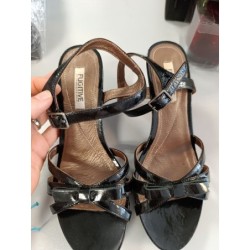 sandales noires vernies à talon fugitive pointure 36 