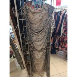 robe sans manches motif...