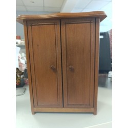 armoire de poupée bois 