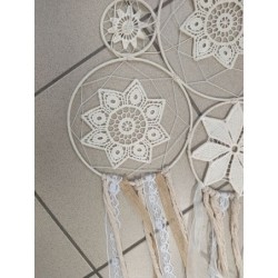 "capteur de rêve " décoration murale en macramé blanc