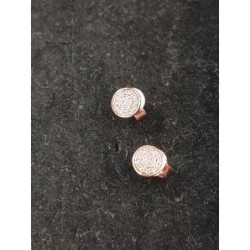 petites boucles d'oreilles...