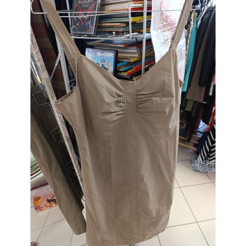 robe beige à bretelles taille 42 