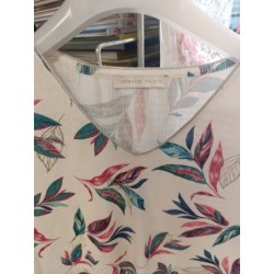 haut manches 3/4 col v blanc motif feuillage armand thierry taille 2