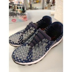 baskets bleu marine et...