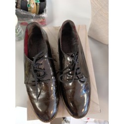 chaussures derbies à lacets  vernis tamaris pointure 37