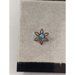 boucles d'oreilles puces fleurs fantaisie