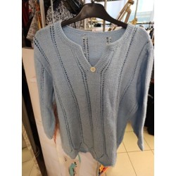 Pull bleu ciel ajouré col...