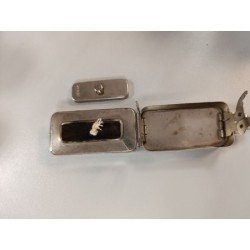 chauffe fer à friser à huile utilisé comme stérilisateur pendant 2 GM