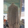 châle rose pâle en crochet