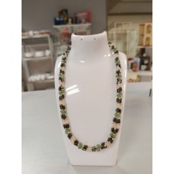 collier en adventurine et...