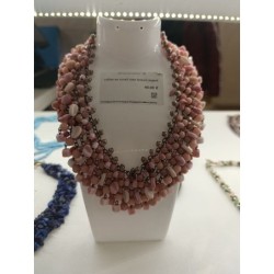 collier en corail rose...