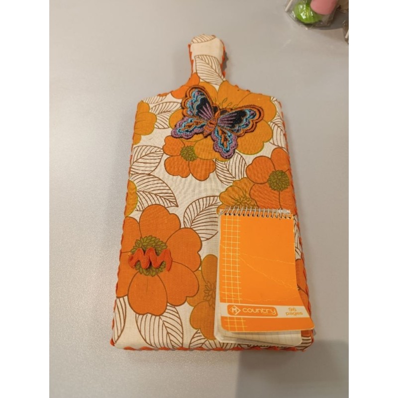 planche bloc note vintage fleurs oranges à accrocher