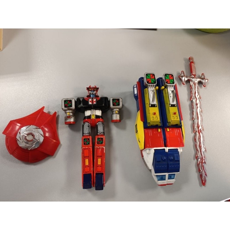 robot daltanius  + vaisseau+ épée vitage Bandai années 80