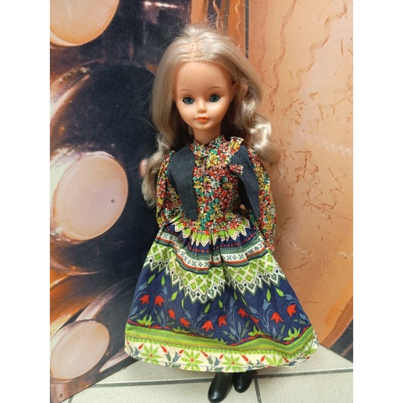 poupée cathie tresses Bella vintage 