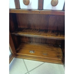 vitrine vintage bois à suspendre avec 4 petits tiroirs en céramique 