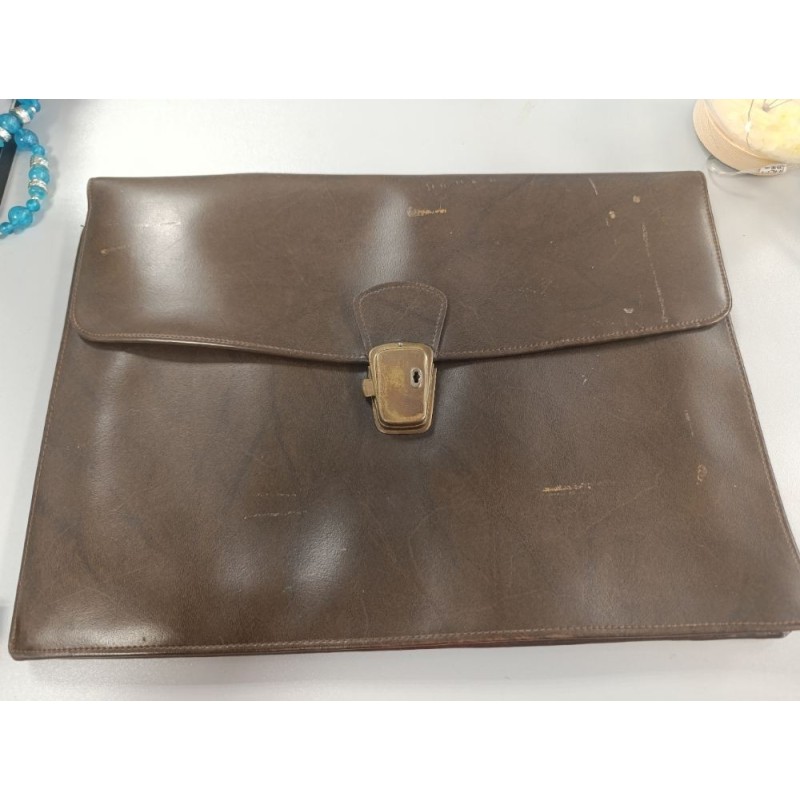 serviette en cuir vintage marron