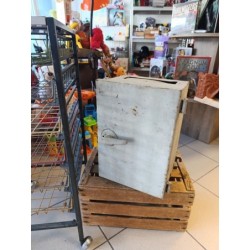 ancien meuble peut être...